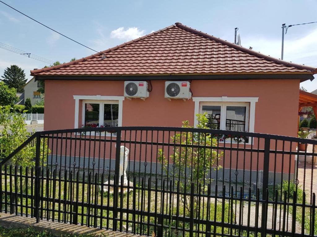 Villa Rajmund Vendeghaz Balatonkeresztúr Exterior foto